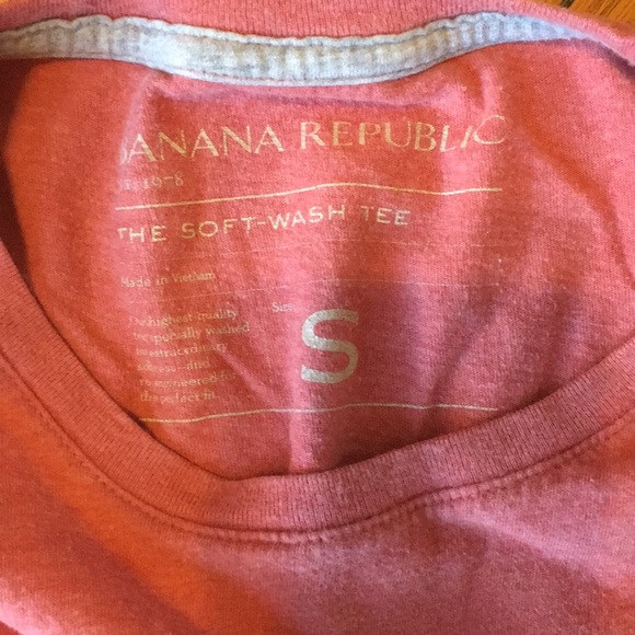 Banana Republic t-shirt - Picture 2 of 2